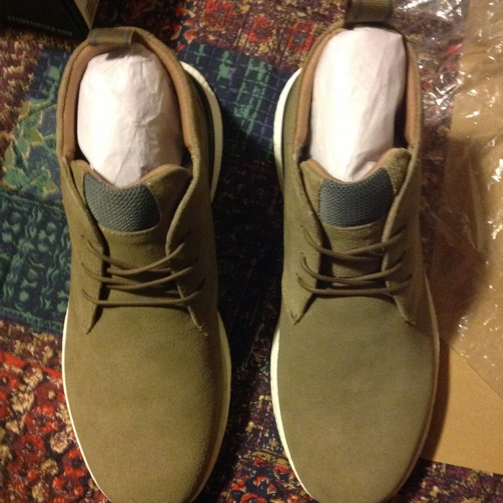 Kenneth Cole NY Men's Life Lite Demi Gray Suede Chukka Boots -11.5M - New in Box
